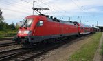 182 009 erreicht am 20.8.2016 mit einem RE1 (RE4309)  Hanse-Express  von Hamburg Hauptbahnhof nach Rostock Hauptbahnhof den Zielbahnhof.