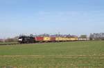 182 570-2 MRCE für TXLogistik mit einem Containerzug bei Sudheim am 16.03.2017