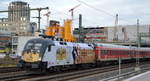 DB Fernverkehr AG [D] mit der MRCE Dispo    ES 64 U2-023  [NVR-Nummer: 91 80 6182 523-1 D-DISPO] und der IRE Wagengarnitur aus Hamburg am 15.01.20 Berlin Warschauer Str.