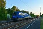 Abendliches Bild der EVB 182 912-6 mit einem Containerzug bei der Durchfahrt in Rosenberg Baden gen Würzurg.
29.8.2022