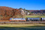 Lokportrait von 182 503 Hectorrail  Balboa  mit einem Kesselzug bei Dollnstein Richtung Treuchtlingen, 23.11.2021
