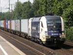 Taurus Dispolok ES 64 U2 - 035 der Khne und Nagel Spedition zieht einen Gterzug durch Kln Sd am 14.07.2008.