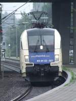 Dispolok ES 64 U2-027 durchfhrt Hamburg-Harburg am 06.08.2008.