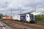 ES 64 U2-035 Khne + Nagel mit einem Cotnainerzug in Dsseldorf Eller am 01.10.2008