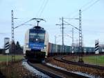ES 64 U2-020 mit Containerzug kurz nach Plattling am 28.03.2009!