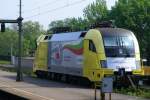 Am 02.05.09 steht die MRCE-Dispolok ES 64 U2-061 in Stuttgart Hbf auf dem Abstellgleis abgestellt und wartet auf den nchsten Einsatz.