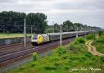 ES 64 U2-036 mit Fussball-Sonderzug von Leverkusen nach Berlin-Zoo bei Dallgow-Dberitz auf der NBS Berlin - Hannover (30.05.09)