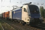 ES 64 U2-021 der WLB durchfhrt am 19.9.09 Duisburg-Entenfang