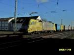 Hier ist die ES 64 02-011 Dispolok (Eurosprinter)in Mangolding am 18.11.09