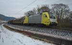 182 537-1 (ES 64 U2-037) in Fahrtrichtung Sden kurz hinter Mecklar. Aufgenommen am 20.12.2009