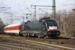 ES 64 U2 017 kurz 117 017 oder 182 517 diese Lok mit den Vielen Namen zog am 21.03.2010 den AZ 1391 von Hamburg Altona nach Karlsruhe hier durch fuhr sie um 15:08 Lehrte.