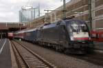 ES 64 U2-061 mit einem Autozug in Dsseldorf Hbf am 16.07.2010