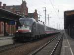 ES 64 U2-001 (182 501)mit IC 1923 am 03.04.2011 in Stendal.