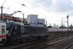 MRCE Taurus verlsst mit IC 2082 Knigsee Hannover HBF am 12.04.2011.
