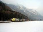 ES 64 U2 - 029 mit Gterzug vor Niederaudorf (25.02.06)