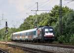 MRCE Dispolok ES 64 U2-026 (182 526), vorn, und ES 64 U2-030 (182 530), beide vermietet an OLA, mit HKX 1803 Köln Hbf - Hamburg-Altona (Diepholz, 29.07.12).