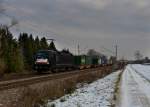 182 504 mit einem KLV am 08.12.2012 bei Langenisarhofen.