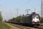Der damals noch schwarze MRCE/Hectorrail ES 64 U2-017 am 8.9.12 mit einem KLV nach Ehrang bei der Durchfahrt durch Ratingen-Lintorf.