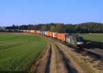 182 527 mit einem Containerzug am 13.03.2014 bei Dettenhofen.