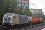 MRCE Dispolok/WLC bzw ERS ES 64 U2-064 am 9.10.13 mit einem KLV in Düsseldorf-Rath.