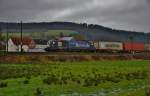 ES 64 U2-015 (182 518) mit einen Containerzug bei Hermannspiegel am 28.01.15.