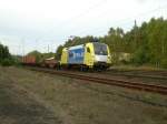 ES64U2 016 (BoxXpress) am 22.10.2006 mit Containerzug in Eystrup Richtung Hannover
