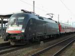 MRCE, Siemens ES64U2-026, der Taurus schiebt am 08.11.2015 seinen RE von Eisenach kommend nach Halle/S.