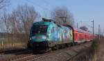 Am 05.02.2014 war im Bereich des ehemaligen Halepunktes Kader Schleuse die 182 013 mit Werbung für die Buga an einem RE 1 nach Magdeburg unterwegs.