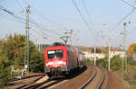 182 011 erreicht mit dem RE 1 den Bahnhof Erkner.