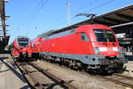 182 020 stand mit RE 4310(Rostock-Hamburg)im Rostocker Hbf.18.09.2020 neben an musste sich unbedingt 442 340 hinstellen.