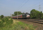 DB 182 528-0 mit der RB 16328 von Halle (S) Hbf nach Eisenach, am 17.07.2012 bei Erfurt-Bischleben.