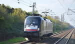 BTE BahnTouristikExpress GmbH mit der MRCE Dispo  ES 64 U2-024  [NVR-Number: 91 80 6182 524-9 D-DISPO] am 09.04.19 Durchfahrt Bf.