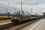 183 001 mit einem Alex am 04.09.2010 in Landshut Hbf.