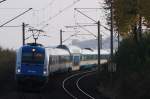 Hier Alex nach Regensburg Hbf in Alteglofsheim mit 183 004 am 28.10.2011 .