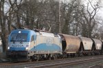 Mitziehet auf die Adria 1216 921 am 13.1.12 mit einem Getreidezug nach Emmerich bei der Durchfahrt durch Ratingen-Lintorf.