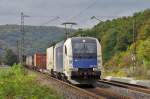 183 704 WLC mit einem Containerzug am 13.10.2013 bei Gambach gen Wrzburg.