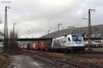 1216 955 der Wiener Lokalbahn/ROLAND Spedition mit einem Containerzug in Gemünden/Main (28.12.2012)