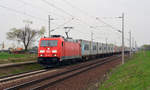 185 355 rollte am 04.04.17 mit einem Containerzug durch Rodleben Richtung Magdeburg.