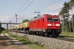 185 242 mit Güterzug bei St.Egyden am 17.05.2017.