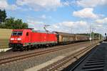 185 240-9 DB als Gz durchfährt den Bahnhof Radbruch auf der Bahnstrecke Hannover–Hamburg (KBS 110) Richtung Hamburg.