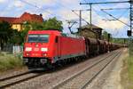 185 366-2 DB als Schüttgutwagenzug durchfährt den Bahnhof Helmstedt Richtung Braunschweig.