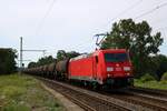 185 343-1 DB als Kesselzug fährt in Schkortleben auf der Bahnstrecke Halle–Bebra (KBS 580) Richtung Großkorbetha.