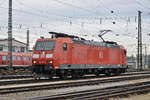 DB Lok 185 091-6 durchfährt den Badischen Bahnhof.