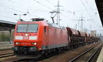 185 194-8 mit einigen Schüttgutwagen am 15.02.18 Nf. Flughafen Berlin-Schönefeld.