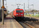 185 281-3 DB kommt mit einem Aluzug aus Göttingen nach Nievenheim und kommt aus Richtung Neuss-Hbf,Neuss-Süd,Norf,Neuss-Allerheiligen und fährt gleich in den Güterbahnhof von Nievenheim ein. 
Aufgenommen vom Bahnsteig 2 in Nievenheim. 
Bei schönem Frühlingswetter am Nachmittag vom 7.4.2018.