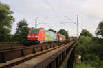 185 401 mit Mischer unterwegs von Wanne-Eickel in Richtung Norden am 2.6.2018 im südlichem Münsterland