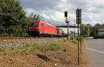 185 382-9 DB kommt aus Richtung Koblenz mit einem gemischten Güterzug aus Süden nach Köln-Gremberg und fährt durch Bad-Honnef am Rhein in Richtung Köln.