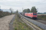 185 204 mit einem gemischten Güterzug bei Rohrbach Richtung Ingolstadt, 21.10.2017
