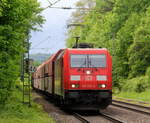 185 265-6 DB kommt mit einem gemischten Güterzug aus Süden nach Norden und kommt aus Richtung Koblenz und fährt durch Rolandseck in Richtung Bonn,Köln.