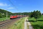 185 269 mit einem Güterzug am 12.06.2019 bei Wernstein am Inn.